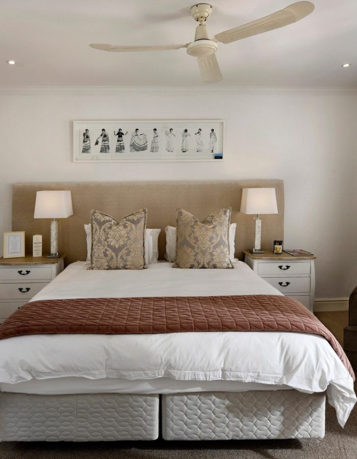 peterweideman-bedroom-5664221_1920 (1)